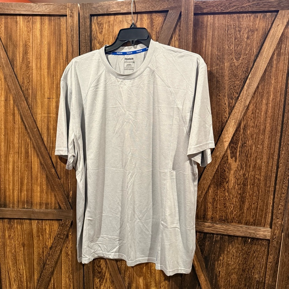 Reebok Men's Gray Short Sleeve Tee